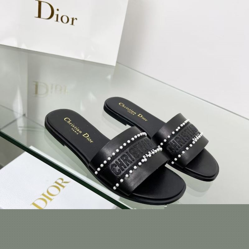 ch**an D*or slippers